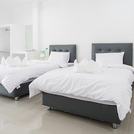 Dk Grand Hotel Чантабури Екстериор снимка