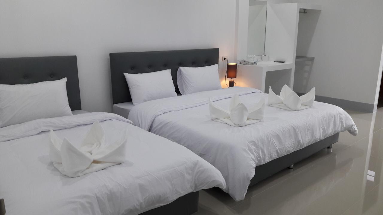 Dk Grand Hotel Чантабури Екстериор снимка