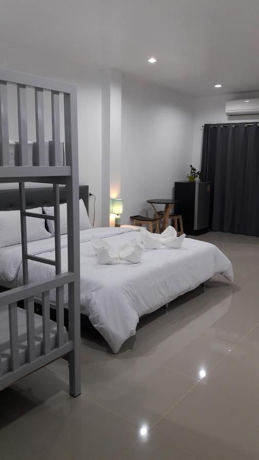 Dk Grand Hotel Чантабури Екстериор снимка